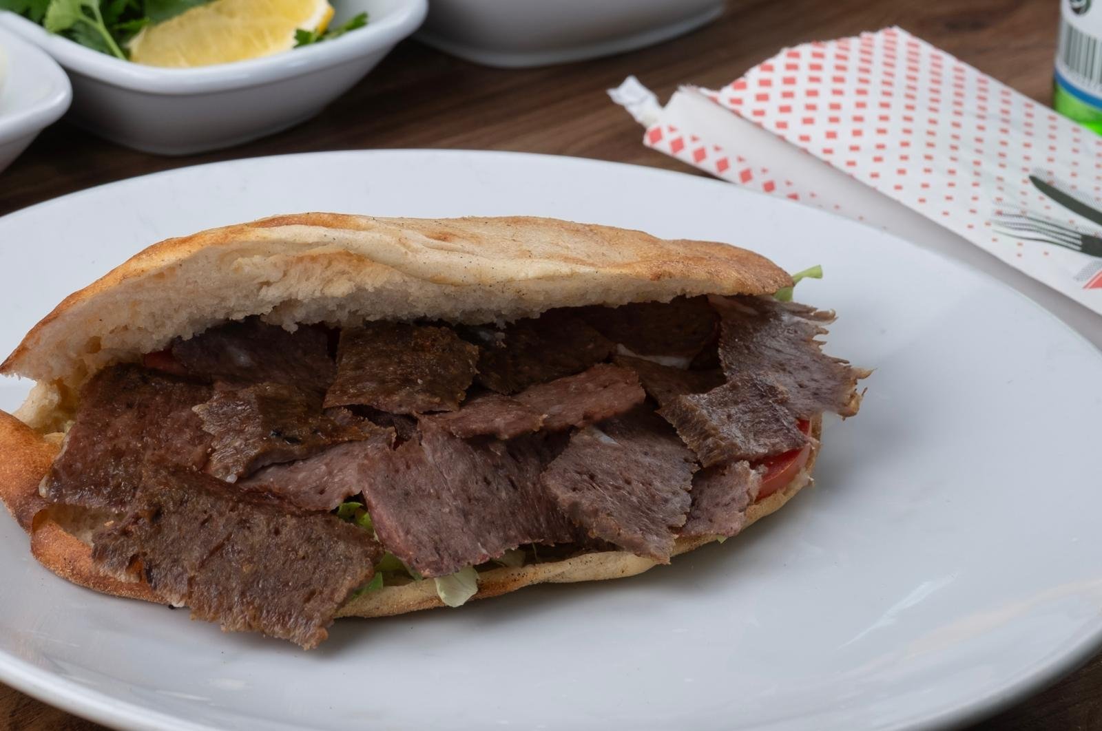 Ekmek Arası Et Döner