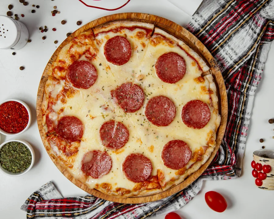 Sucuklu Pizza