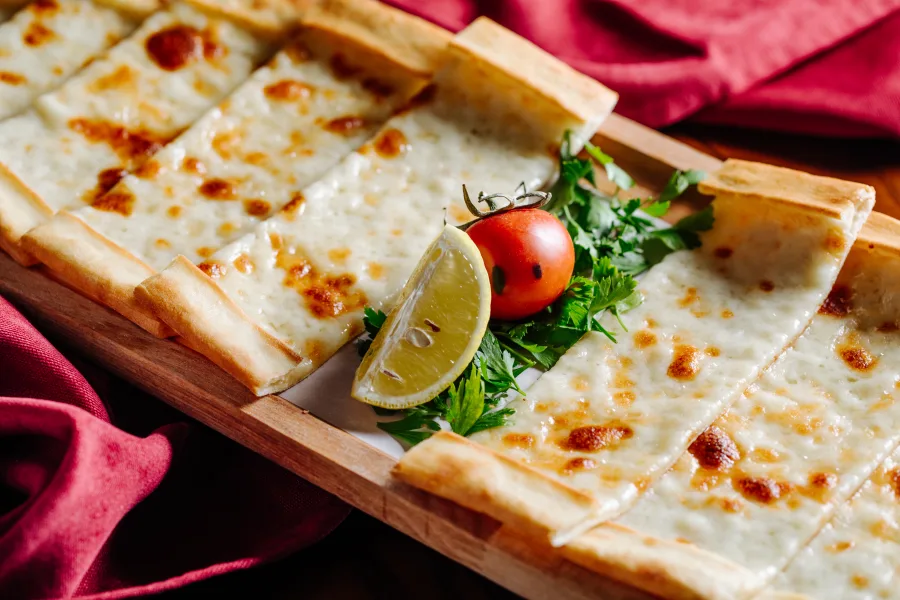 Peynirli Pide
